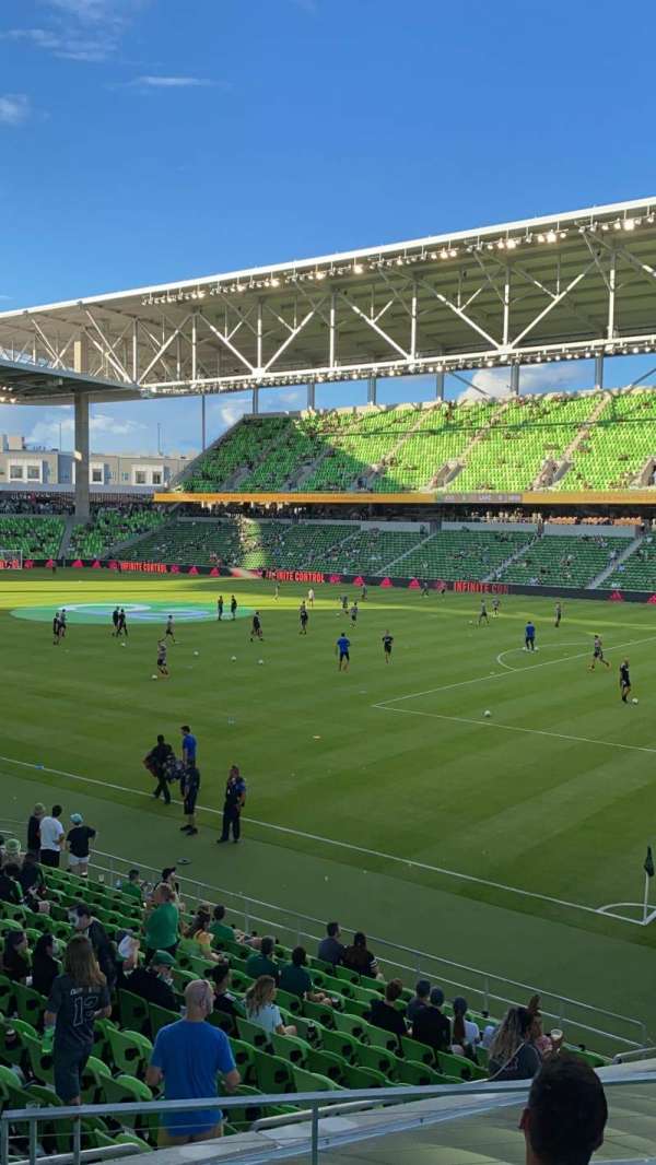 Q2 Stadium, bloc: 107, rangée: 14, place: 18