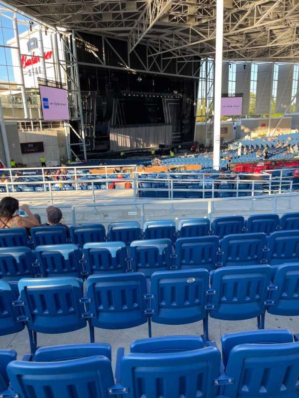 RBC Amphitheatre, bloc: 409, rangée: F, place: 18