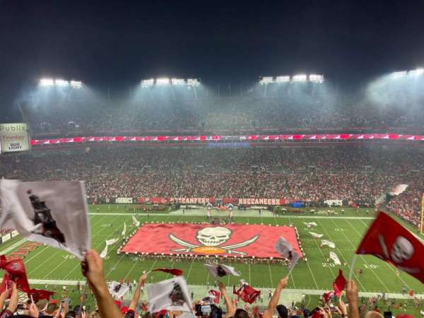 Raymond James Stadium, bloc: 311, rangée: L, place: 15