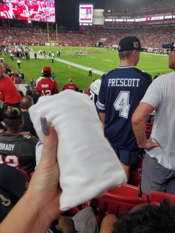 Raymond James Stadium, bloc: 144, rangée: S, place: 11