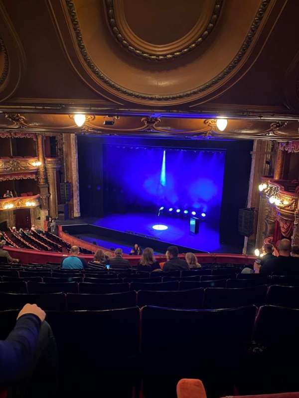 The London Palladium, bloc: Royal Circle, rangée: L, place: 3