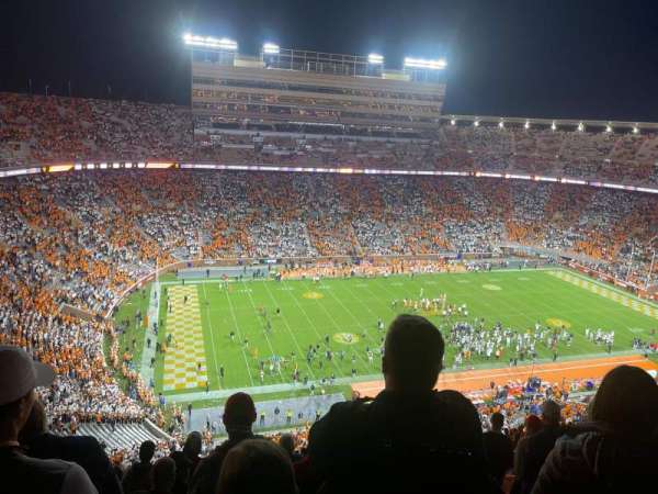 Neyland Stadium, bloc: GG, rangée: 23, place: 11