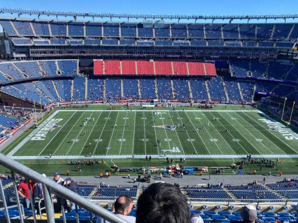 Gillette Stadium, bloc: 332, rangée: 8, place: 25