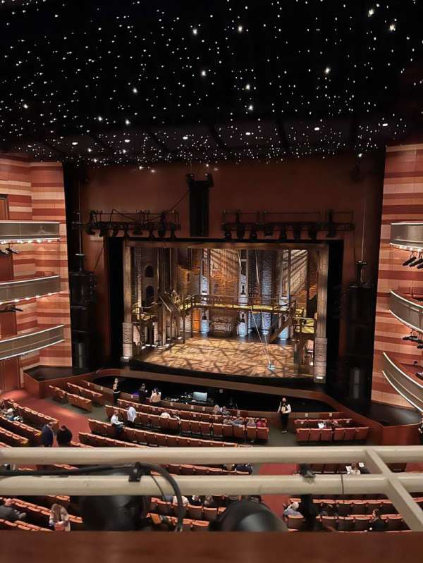 Eccles Theater, bloc: T2 Right, rangée: A, place: 107