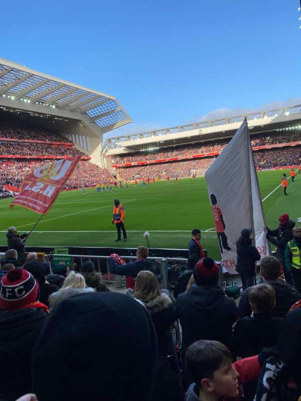 Anfield, bloc: 108, rangée: 8, place: 30