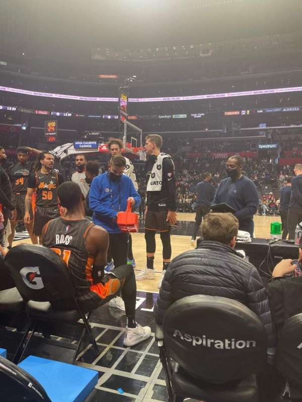 Crypto.com Arena, bloc: 102ct, rangée: A, place: 5