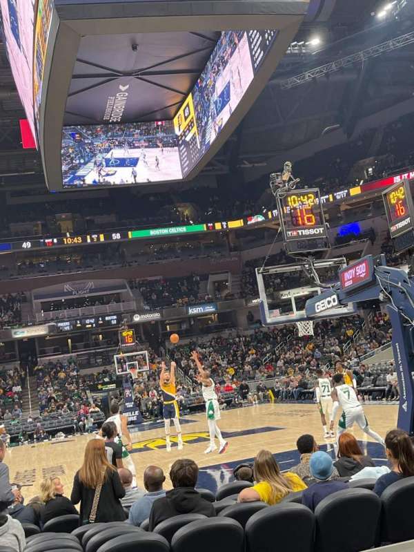 Gainbridge Fieldhouse, bloc: 1, rangée: 3, place: 9