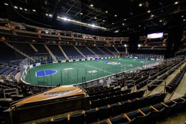 Gas South Arena, bloc: 102, rangée: M, place: 9