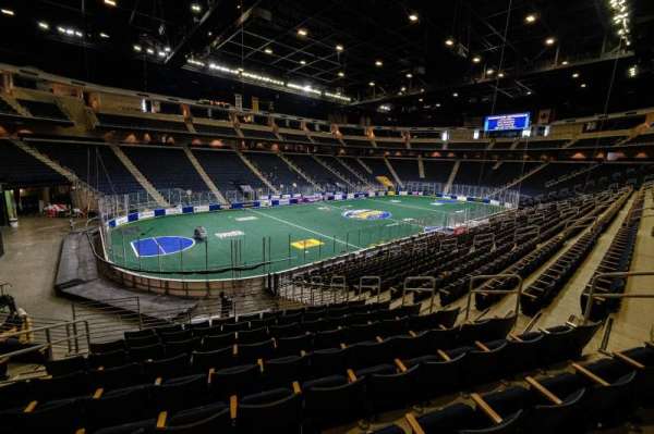 Gas South Arena, bloc: 115, rangée: R, place: 8