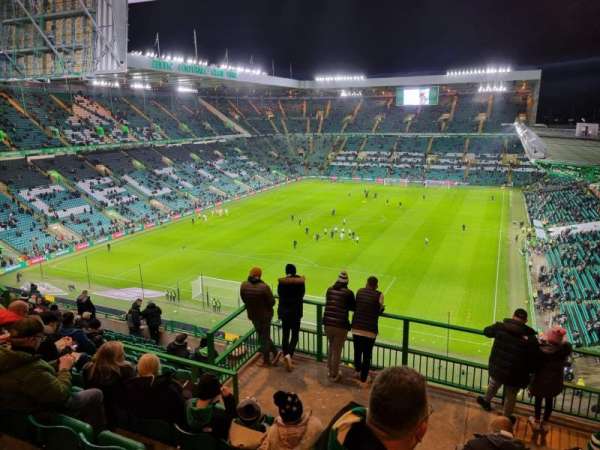 Celtic Park, bloc: 437, rangée: Q, place: 14