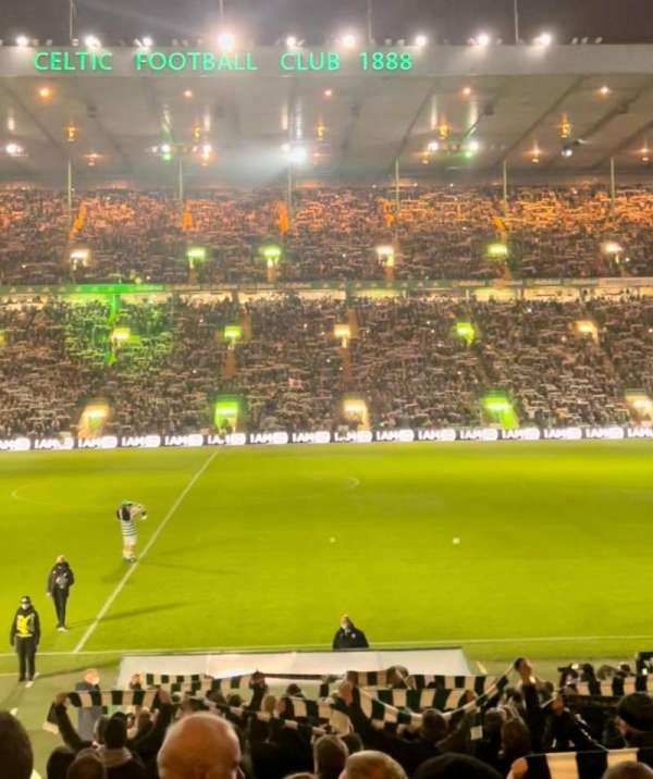 Celtic Park, bloc: DBX