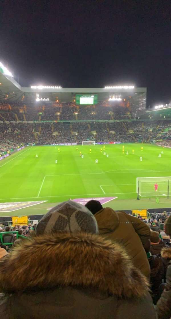Celtic Park, bloc: 141, rangée: HH, place: 5
