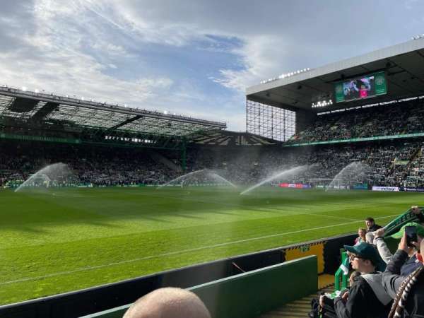 Celtic Park, bloc: 107, rangée: D, place: 5