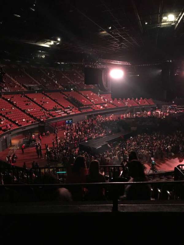 Kia Forum, bloc: 203, rangée: 2, place: 5