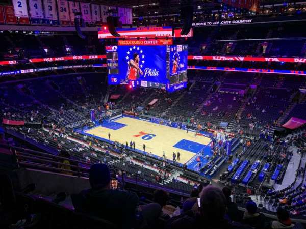 Xfinity Mobile Arena, bloc: 216, rangée: 9, place: 10