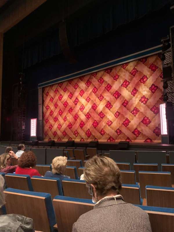 Capital One Hall, bloc: Orchestra R, rangée: F, place: 12