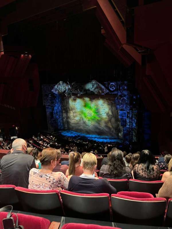 Segerstrom Hall, bloc: Loge, rangée: J, place: 110