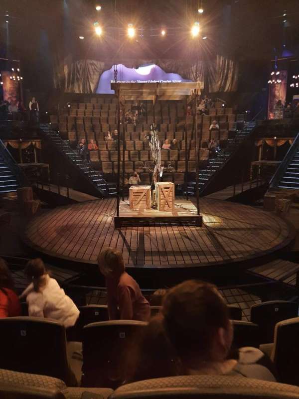 Hale Centre Theatre, bloc: 3, rangée: 4, place: 9