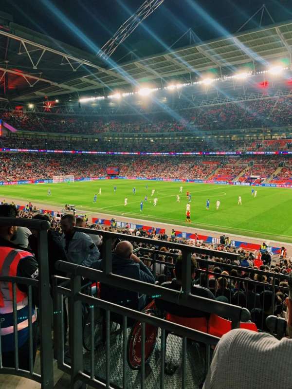 Wembley Stadium, bloc: 120, rangée: 32, place: 242