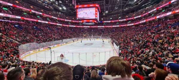 Centre Bell, bloc: 106, rangée: J, place: 12