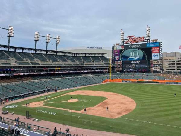 Comerica Park, bloc: 218, rangée: A, place: 11