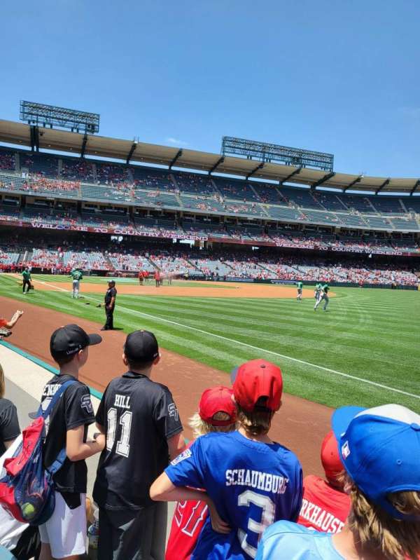 Angel Stadium, bloc: 129, rangée: B, place: 17