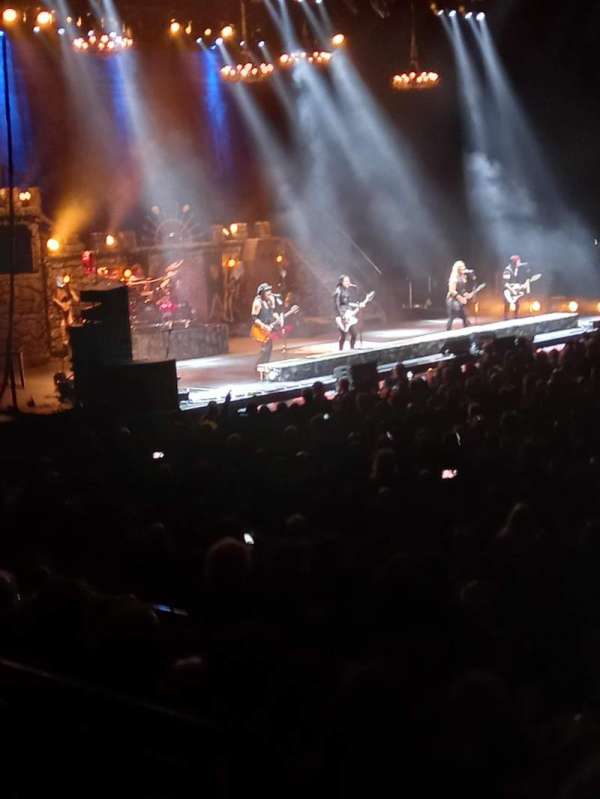 AO Arena, bloc: 103, rangée: J, place: 1 2