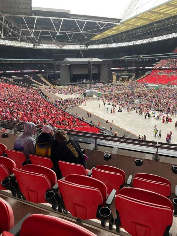Wembley Stadium, bloc: 219, rangée: 4, place: 141