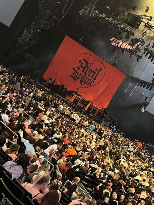 Spectrum Center, bloc: 103, rangée: O, place: 5