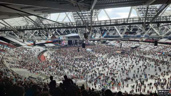 London Stadium, bloc: 243, rangée: 72, place: 143