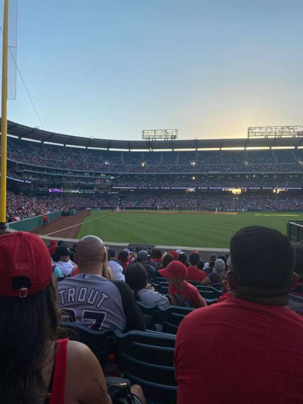 Angel Stadium, bloc: 135, rangée: J, place: 11