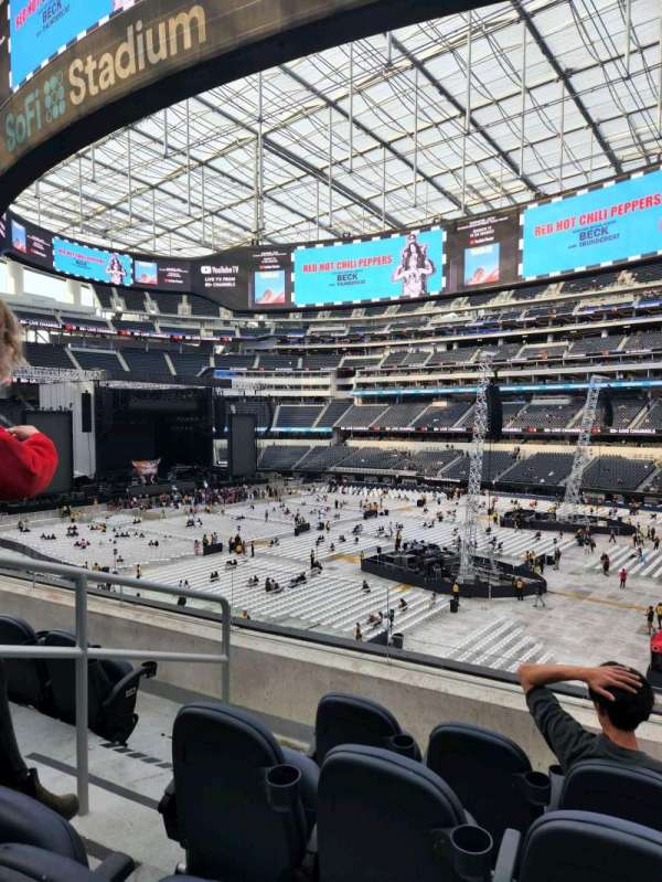 Sofi stadium, bloc: C223, rangée: 4, place: 13