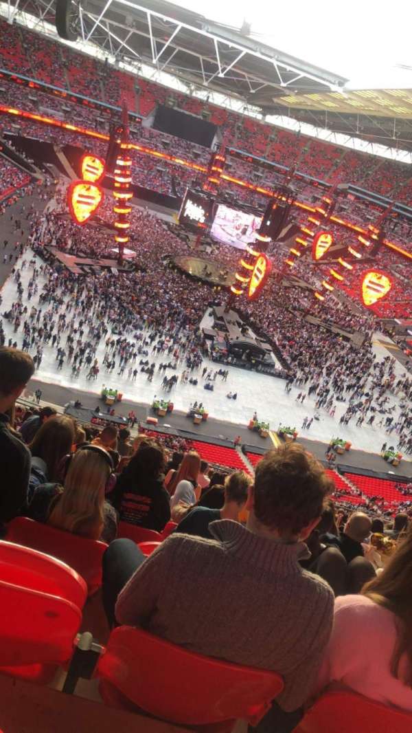 Wembley Stadium, bloc: 516, rangée: 21