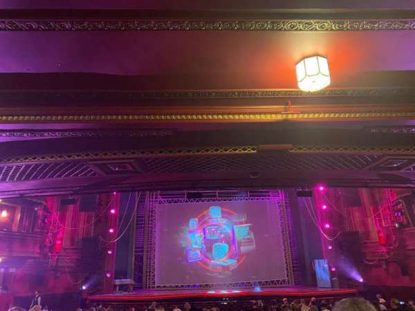 Dominion Theatre, bloc: Stalls, rangée: X, place: 26