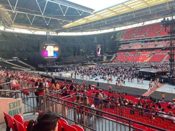 Wembley Stadium, bloc: 121, rangée: 34, place: 264