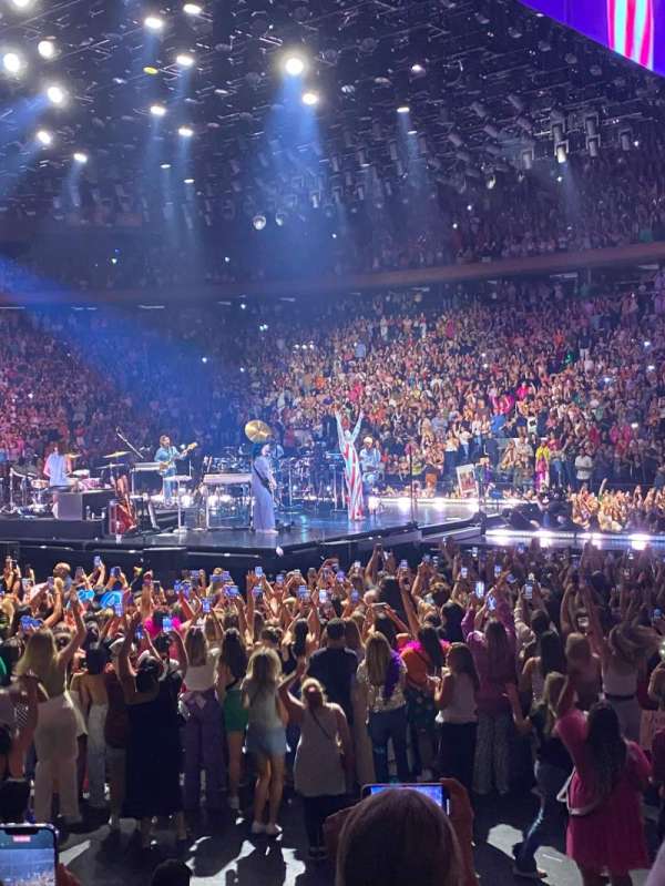 Madison Square Garden, bloc: 109, rangée: 4, place: 3
