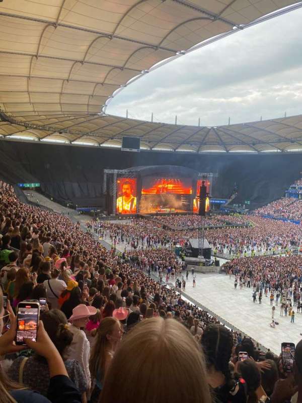 Volksparkstadion, bloc: 14B, rangée: 12, place: 60