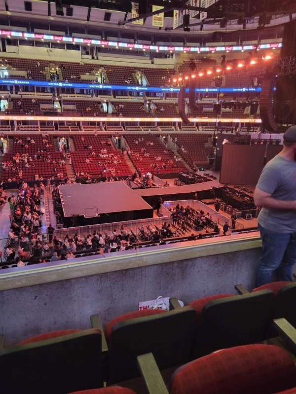 United Center, bloc: 201, rangée: 3, place: 5