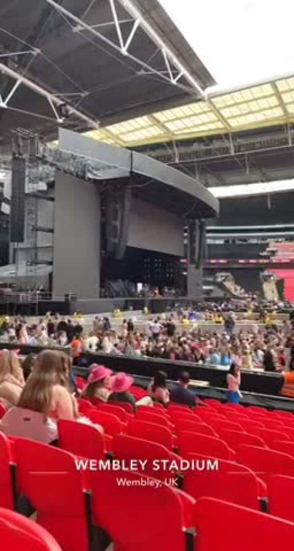 Wembley Stadium, bloc: 125, rangée: 13, place: 74