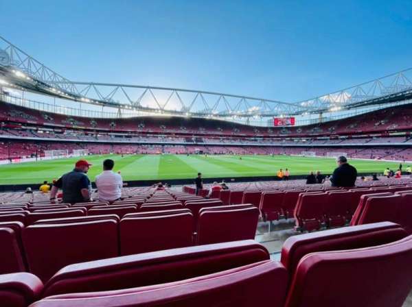 Emirates Stadium, bloc: 18, rangée: 19, place: 556