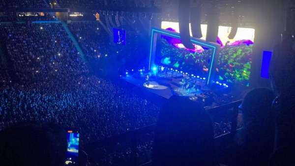 AO Arena, bloc: 214, rangée: B, place: 6