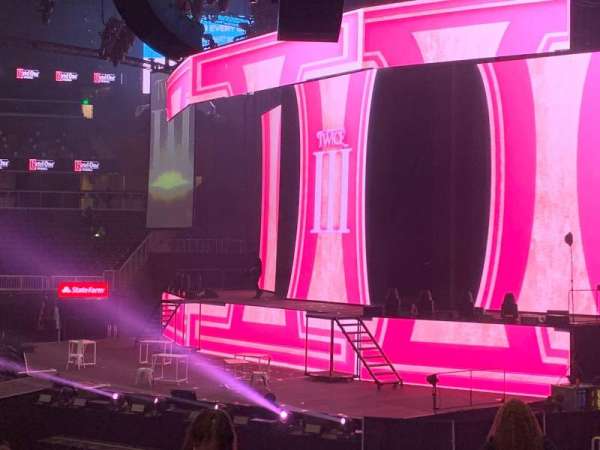 State Farm Arena, bloc: 107, rangée: Q