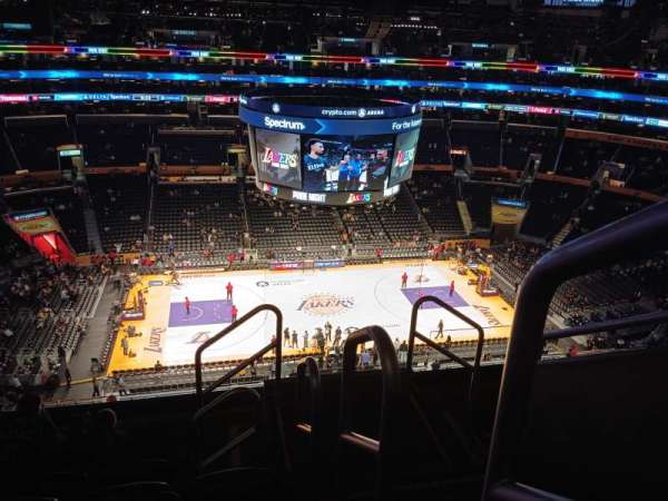 Crypto.com Arena, bloc: 319, rangée: 6, place: 1