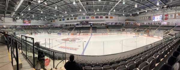 Gene Polisseni Center, bloc: 111, rangée: J, place: 20