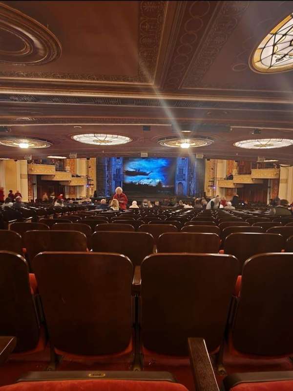 KeyBank State Theatre, bloc: Orchestra C, rangée: UU, place: 204