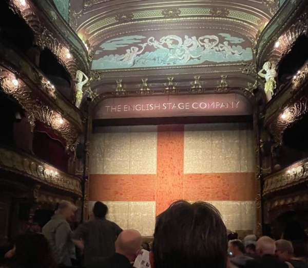 Apollo Theatre, bloc: Stalls, rangée: M, place: 11