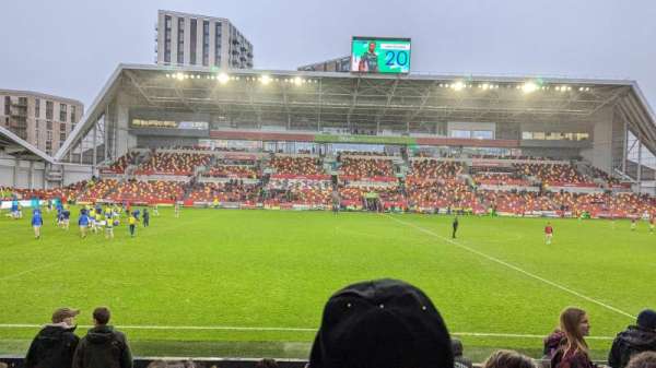 Gtech Community Stadium, bloc: N123, rangée: 11, place: 575