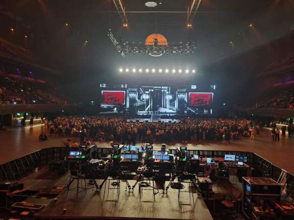Ziggo Dome, bloc: 106, rangée: 1, place: 213