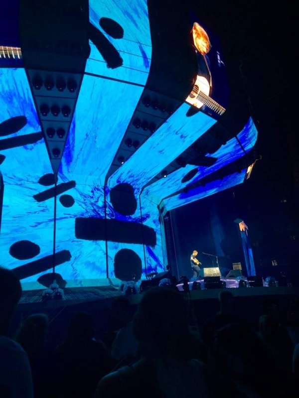 Nissan Stadium, bloc: Floor B, rangée: 3, place: 9