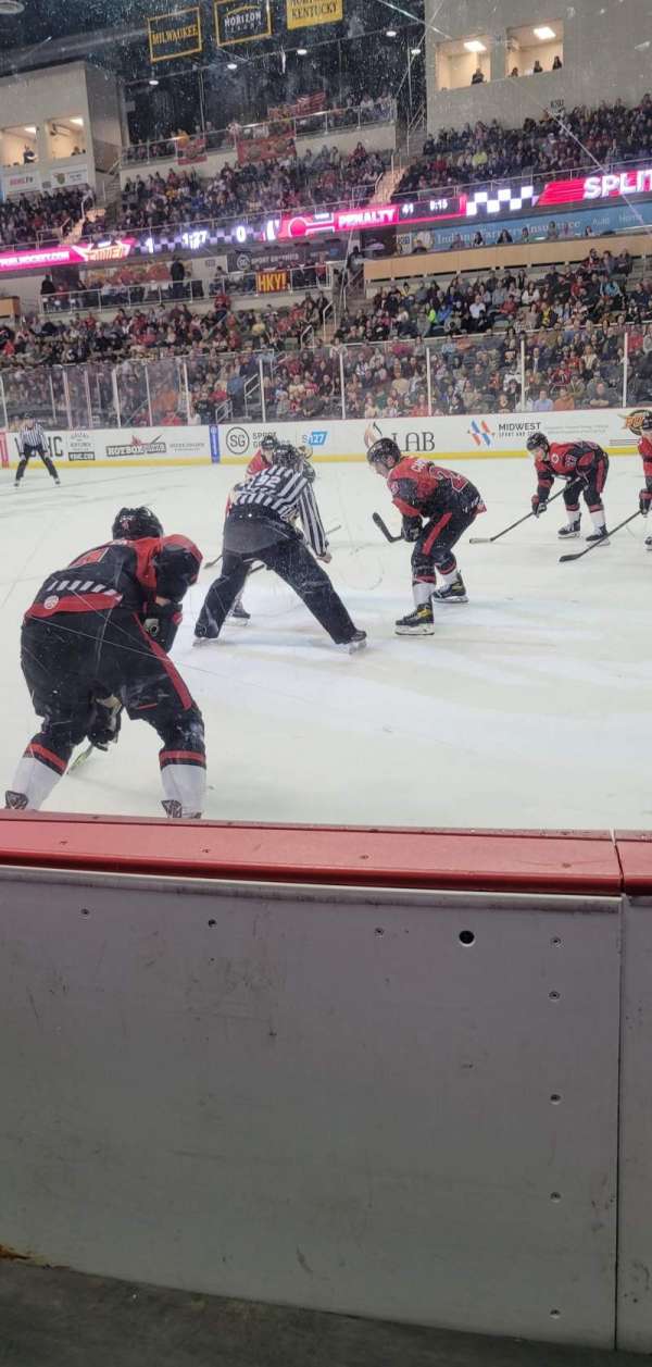 Indiana Farmers Coliseum, bloc: 107, rangée: B, place: 6